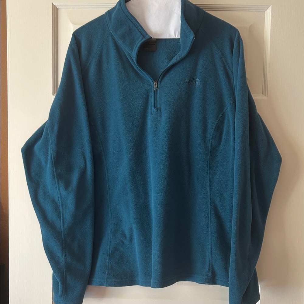 North Face womens 1/4 zip up top